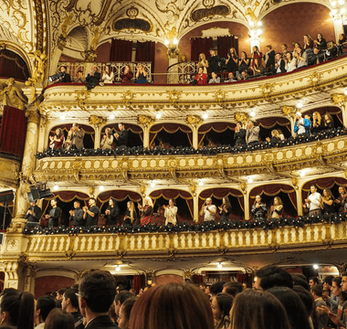 Is the stage set for airline pricing at the theatre?